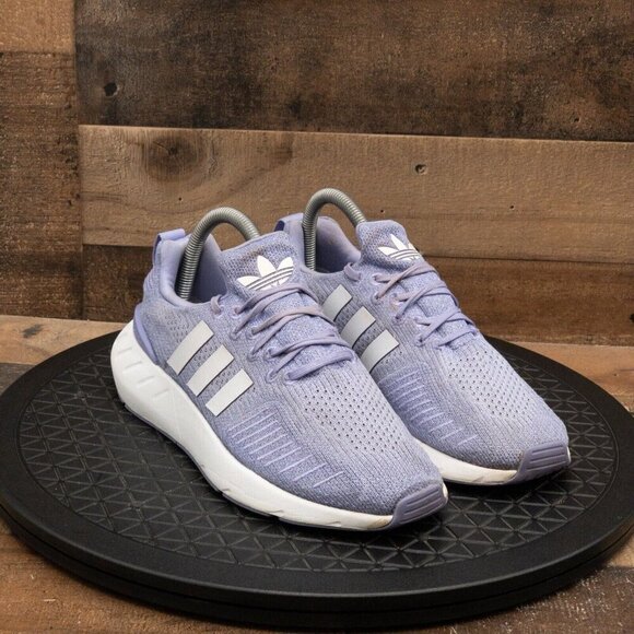 ADIDAS SWIFT RUN 22 WOMENS ATHLETIC SHOES RUNNING WALKING GYM LIGHT PURPLE SZ 7 - Picture 3 of 9